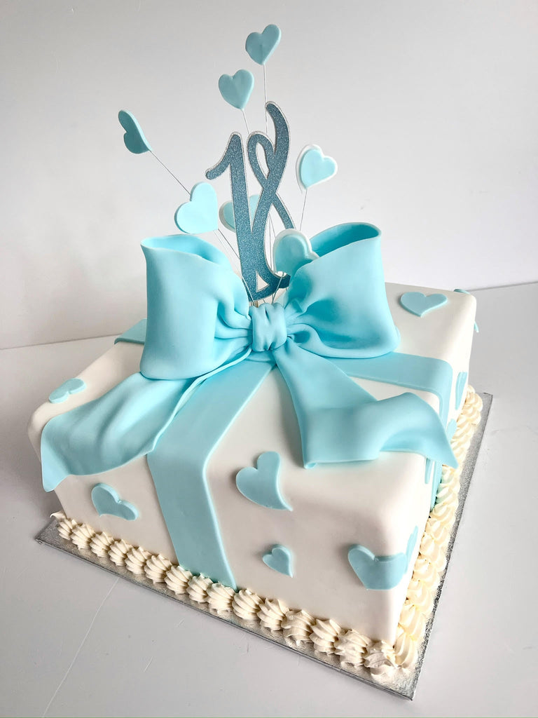 Customised Cakes vs. Bespoke Cakes — What’s the Difference?