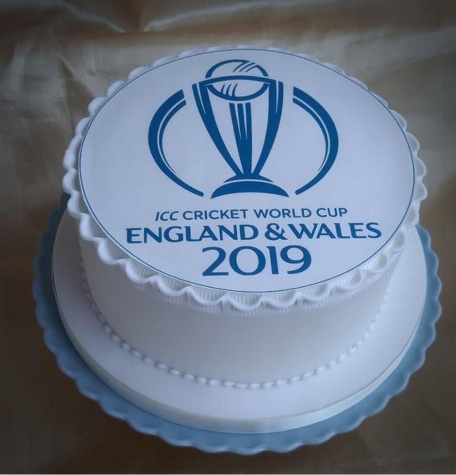 My Baker Round Edible Image Fondant Cake (48 Hours)