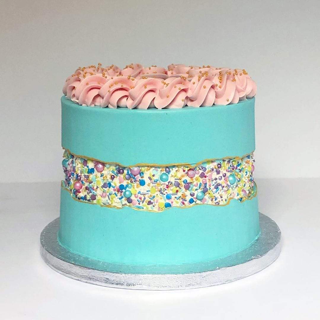 Sprinkle Fault Line Cake: Detailed Recipe and Tutorial