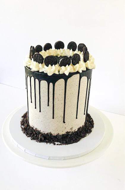 myBaker Online Shop Oreo Drip Cake